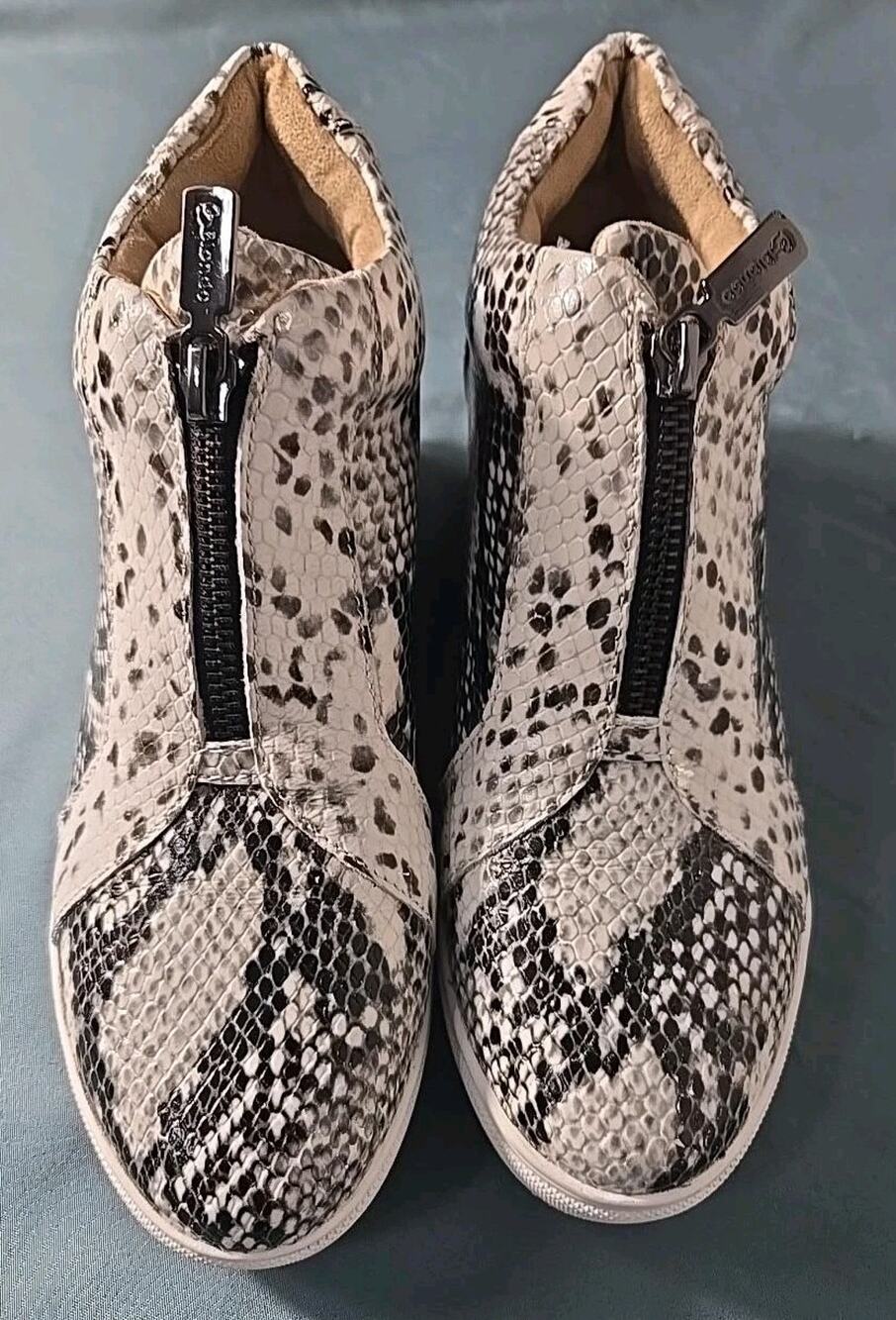 Blondo Women's Glenda Boot Sneakers Size 7 Waterproof Wedge Python Black Snake